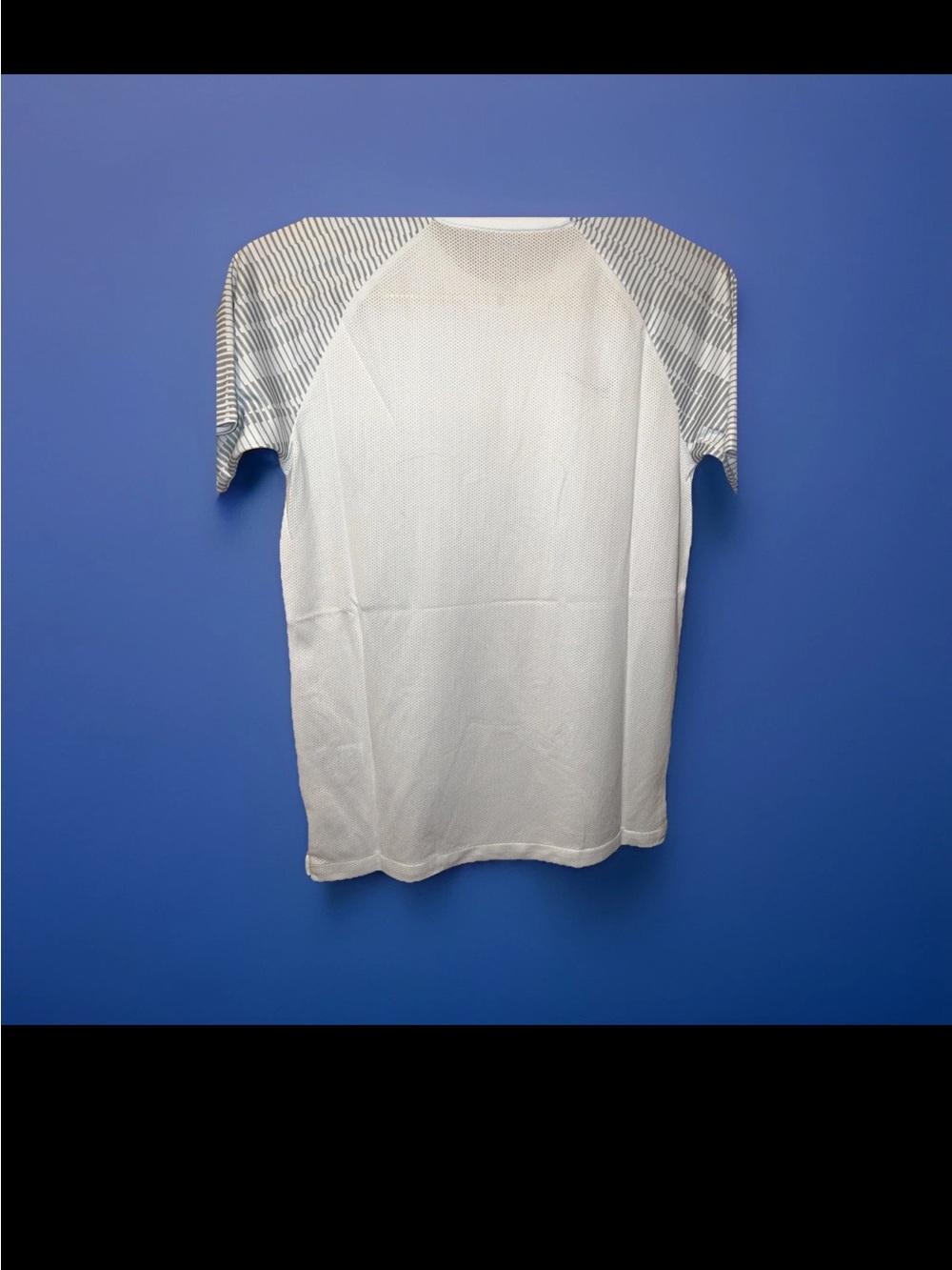 Nike Drifit Shirt Kids Lg DH8386-100  $37 mSRP NWT - Picture 3 of 3
